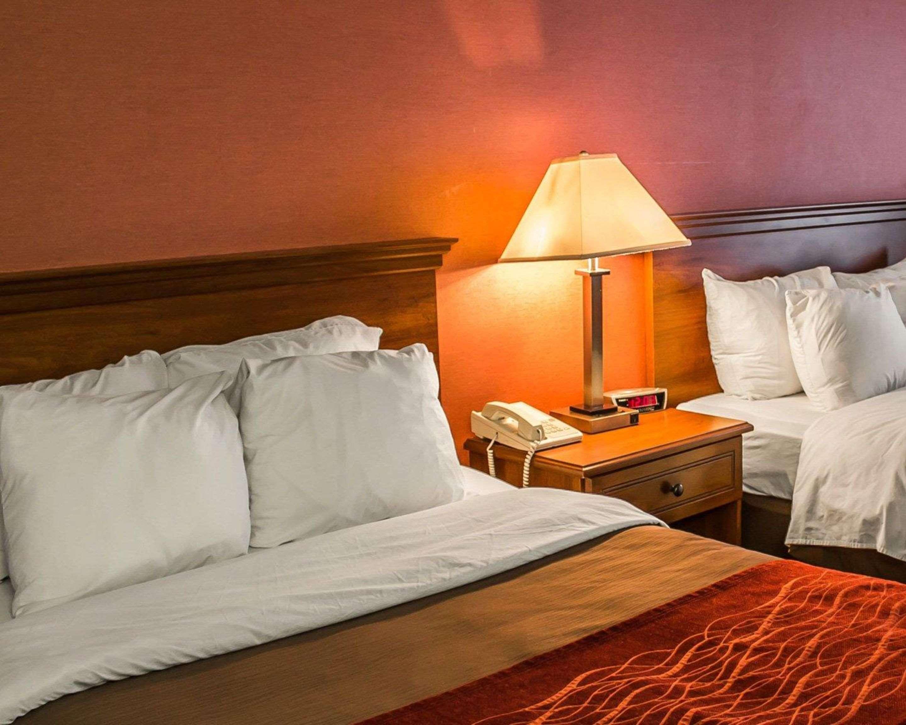 Quality Inn East Liverpool Extérieur photo