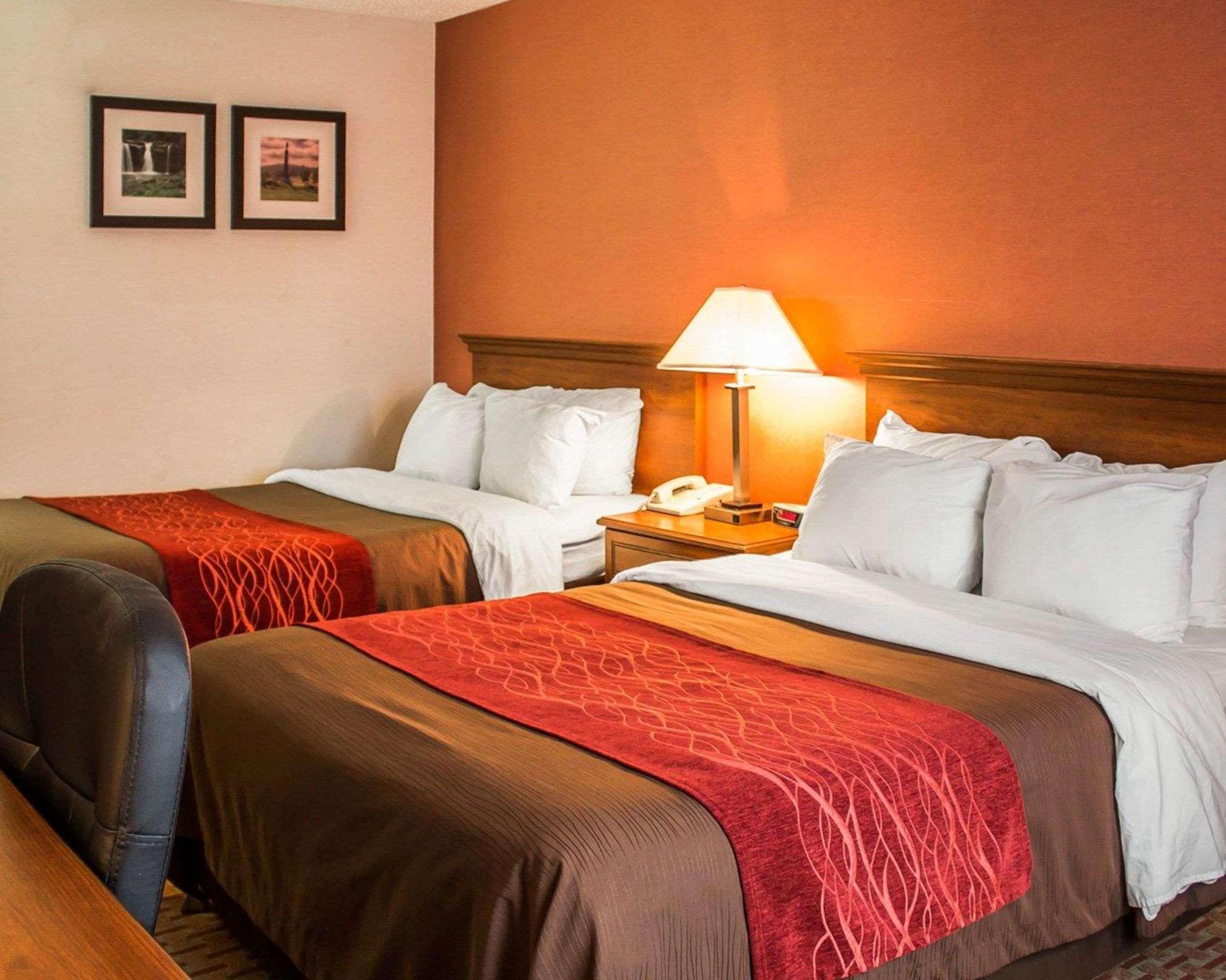 Quality Inn East Liverpool Extérieur photo