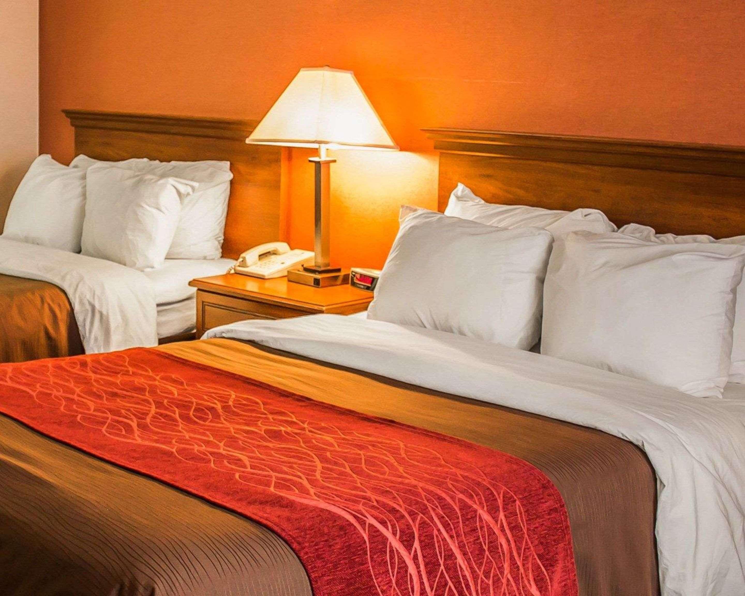 Quality Inn East Liverpool Extérieur photo