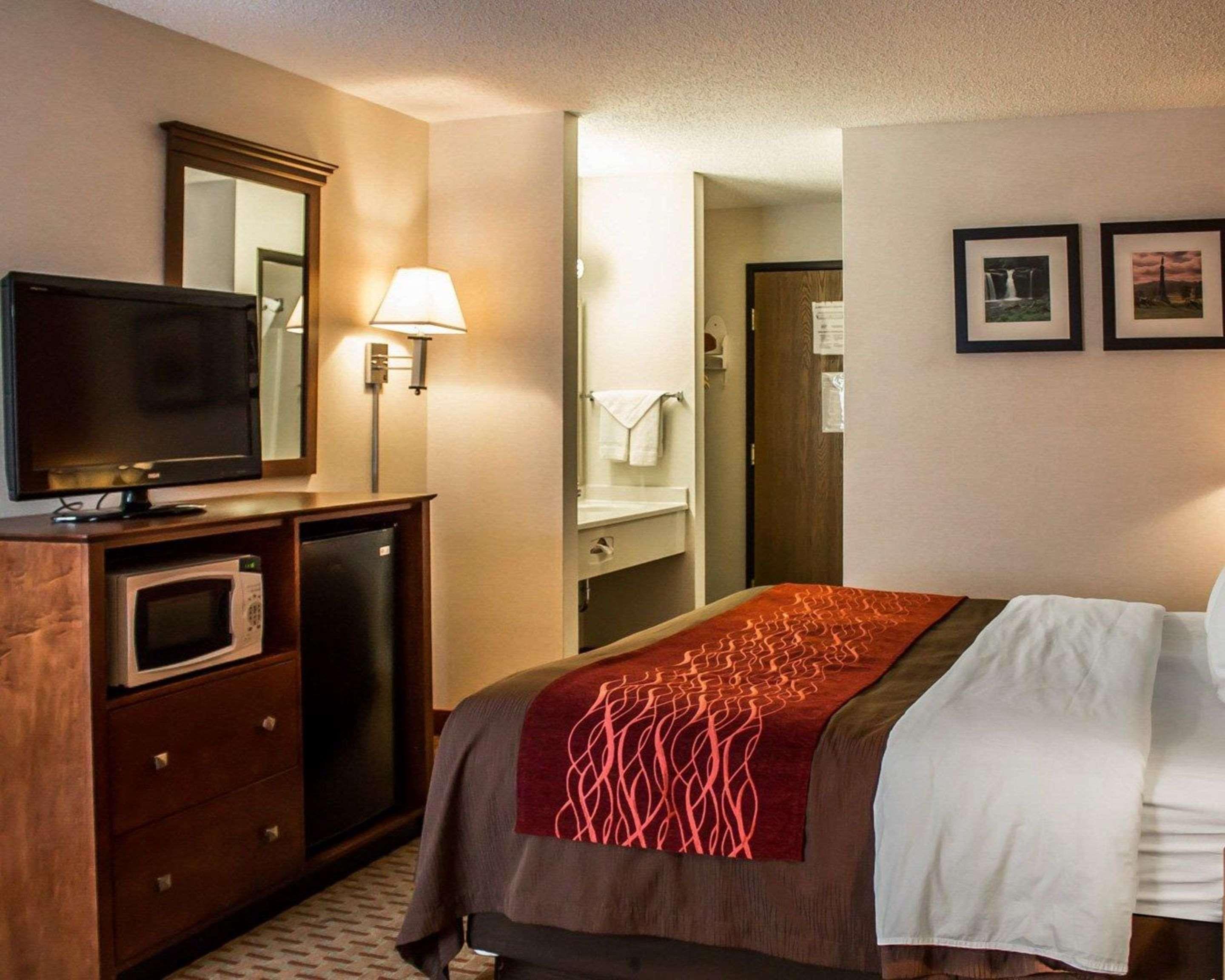 Quality Inn East Liverpool Extérieur photo