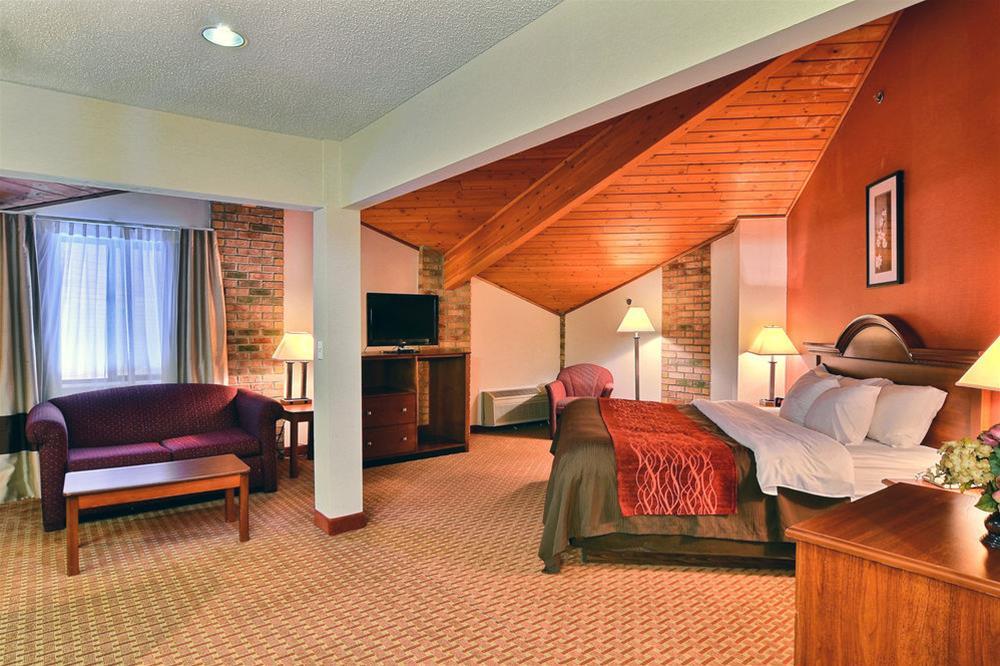 Quality Inn East Liverpool Extérieur photo