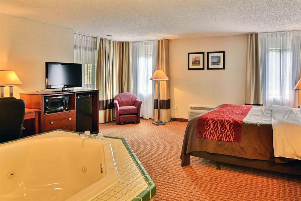 Quality Inn East Liverpool Extérieur photo