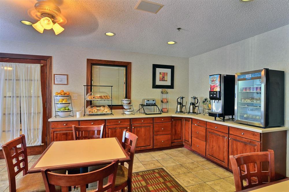 Quality Inn East Liverpool Extérieur photo