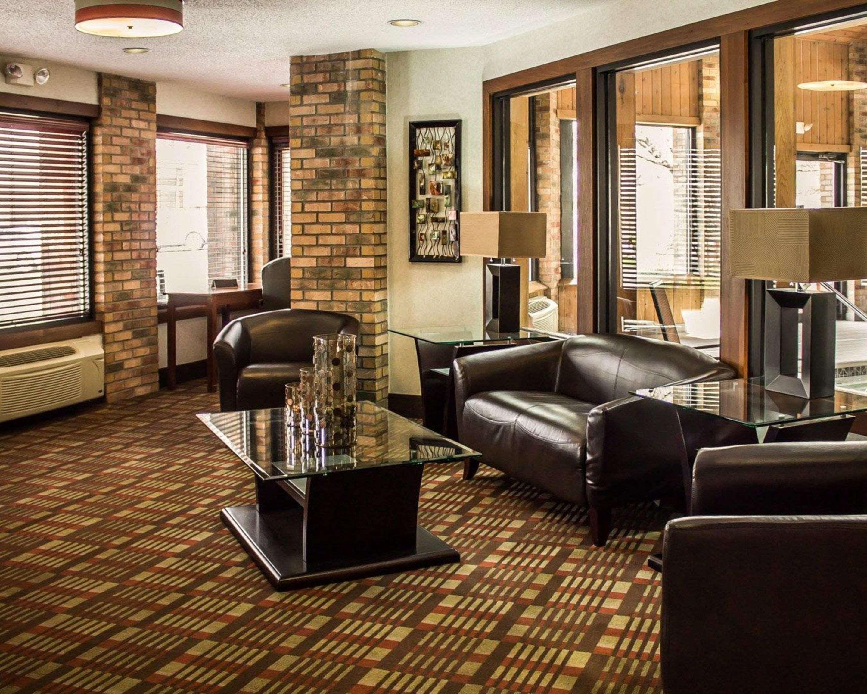 Quality Inn East Liverpool Extérieur photo