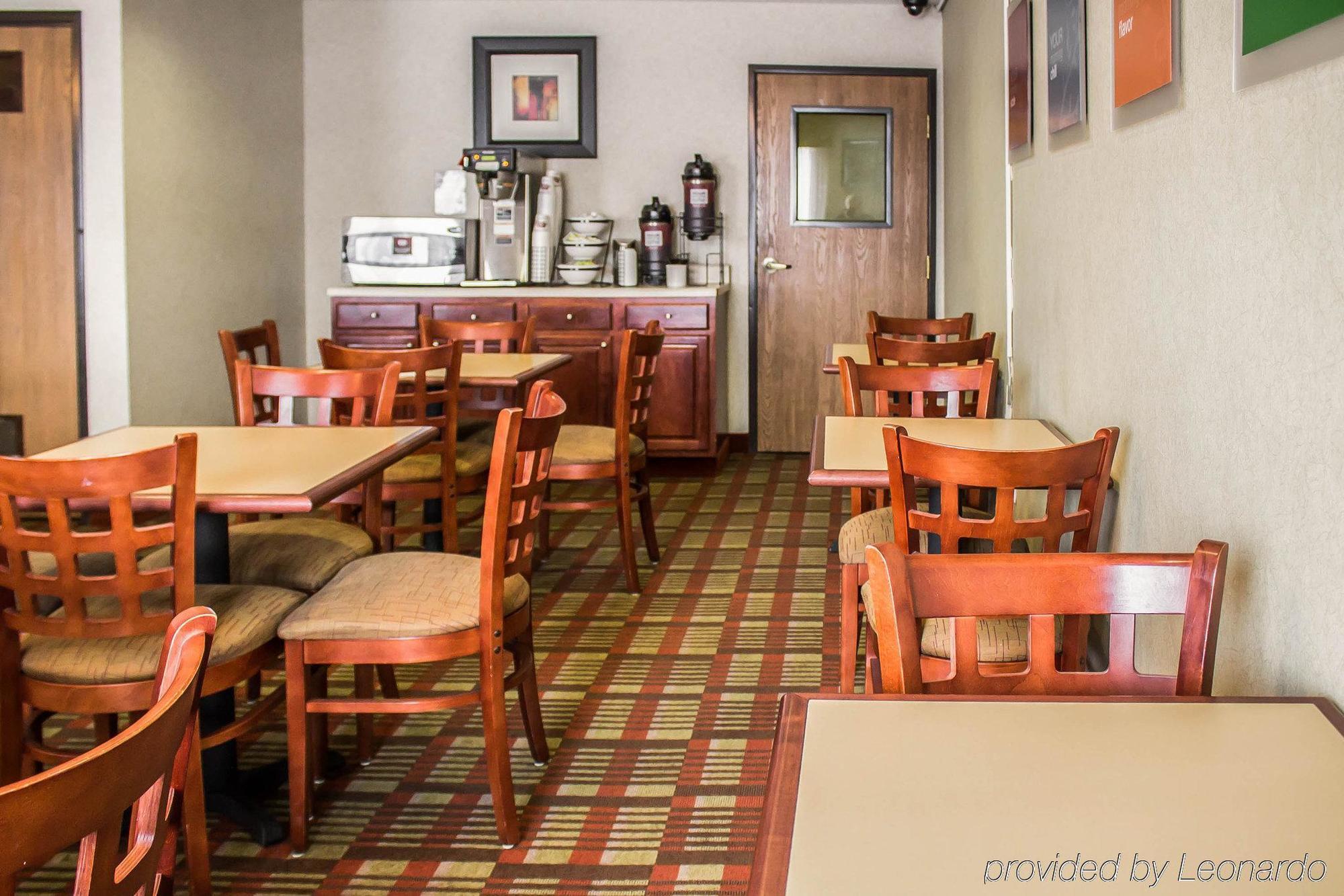 Quality Inn East Liverpool Extérieur photo