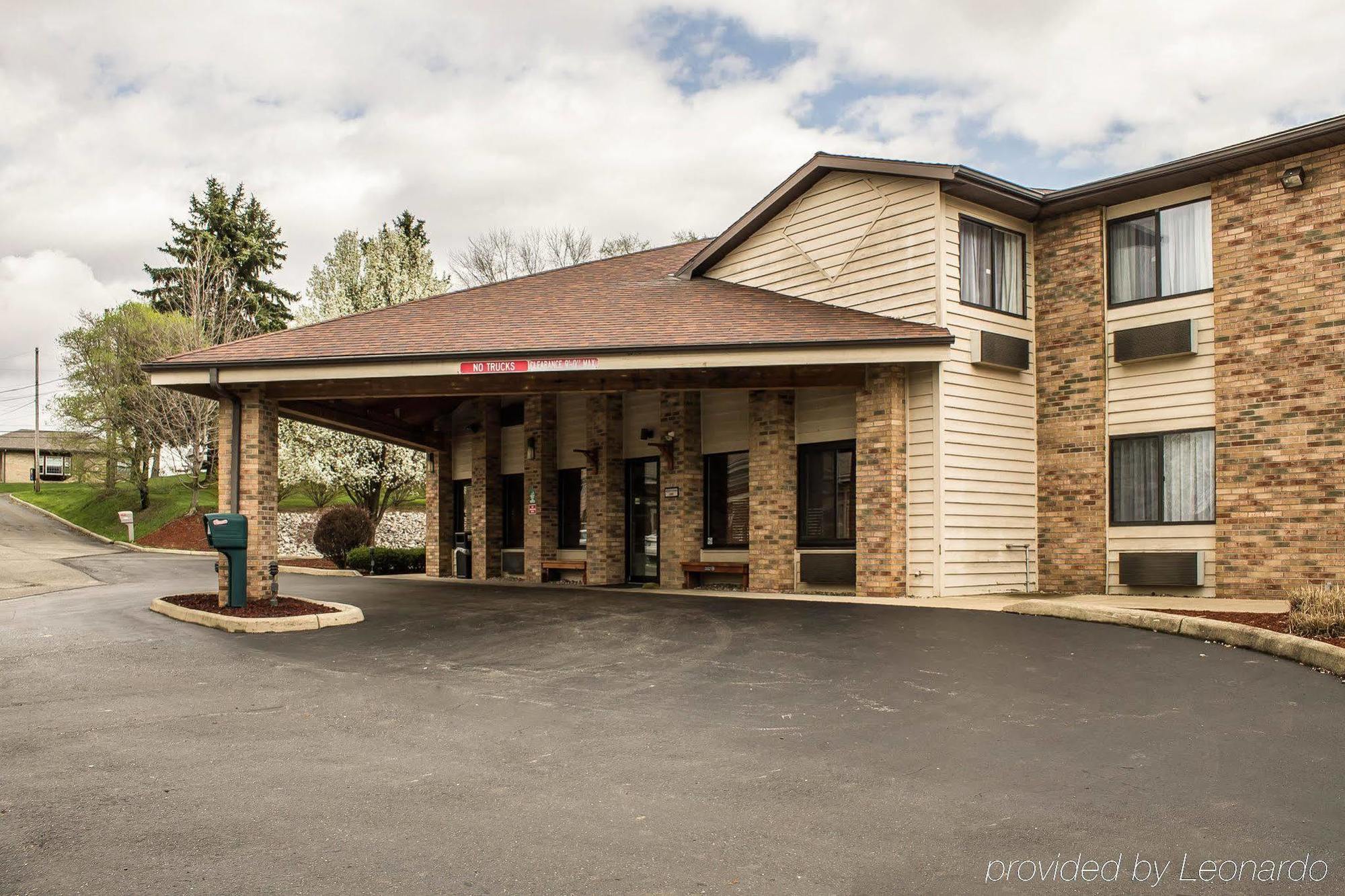 Quality Inn East Liverpool Extérieur photo